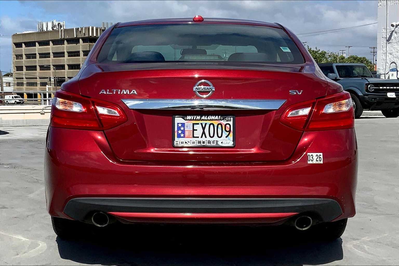 Thumbnail: 2016 Nissan Altima - 5