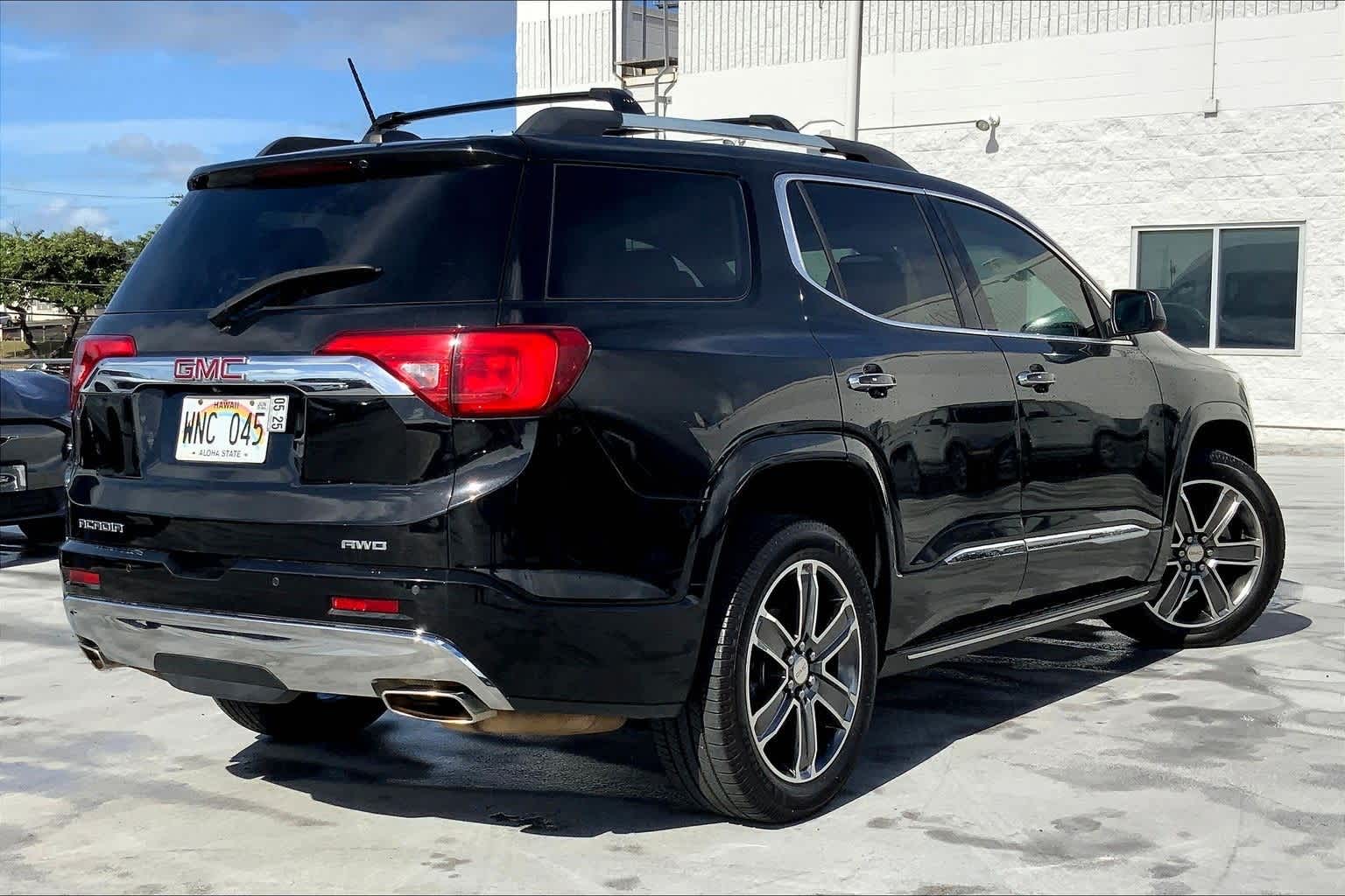 Thumbnail: 2017 GMC Acadia - 22