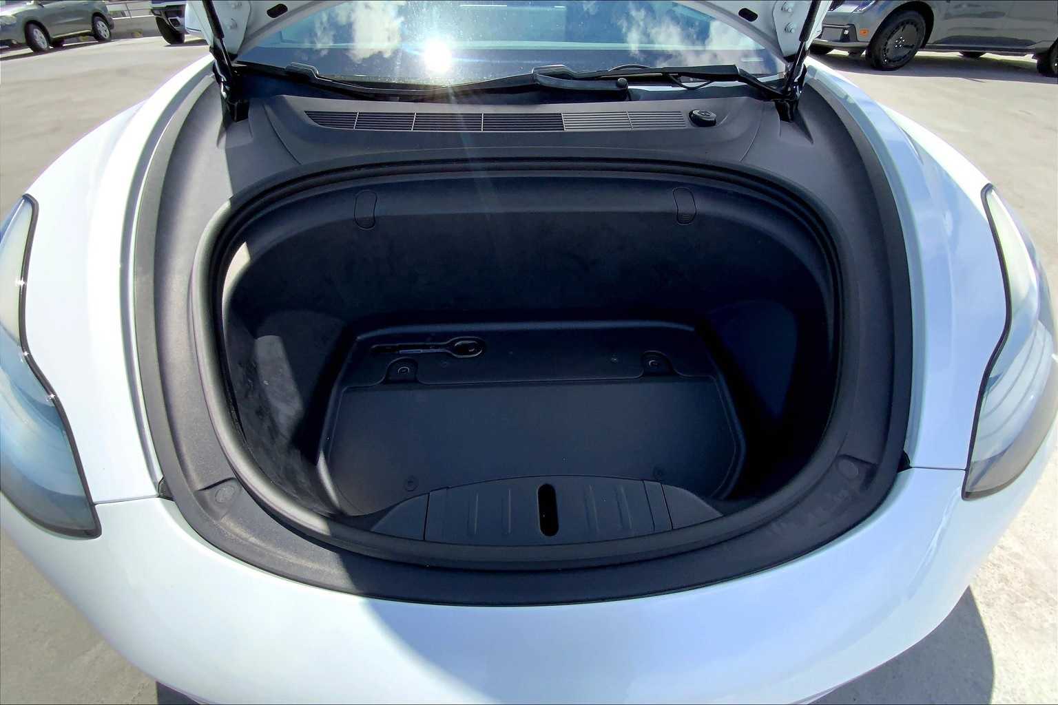 Thumbnail: 2019 Tesla Model 3 - 9