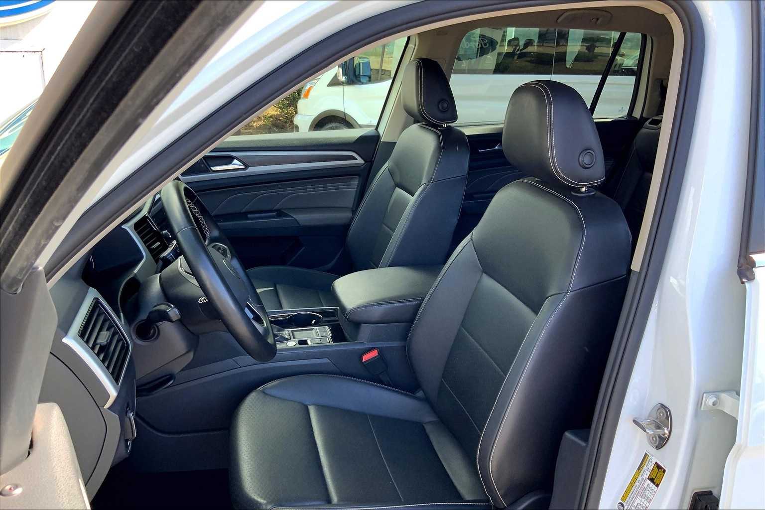 Thumbnail: 2023 Volkswagen Atlas - 11