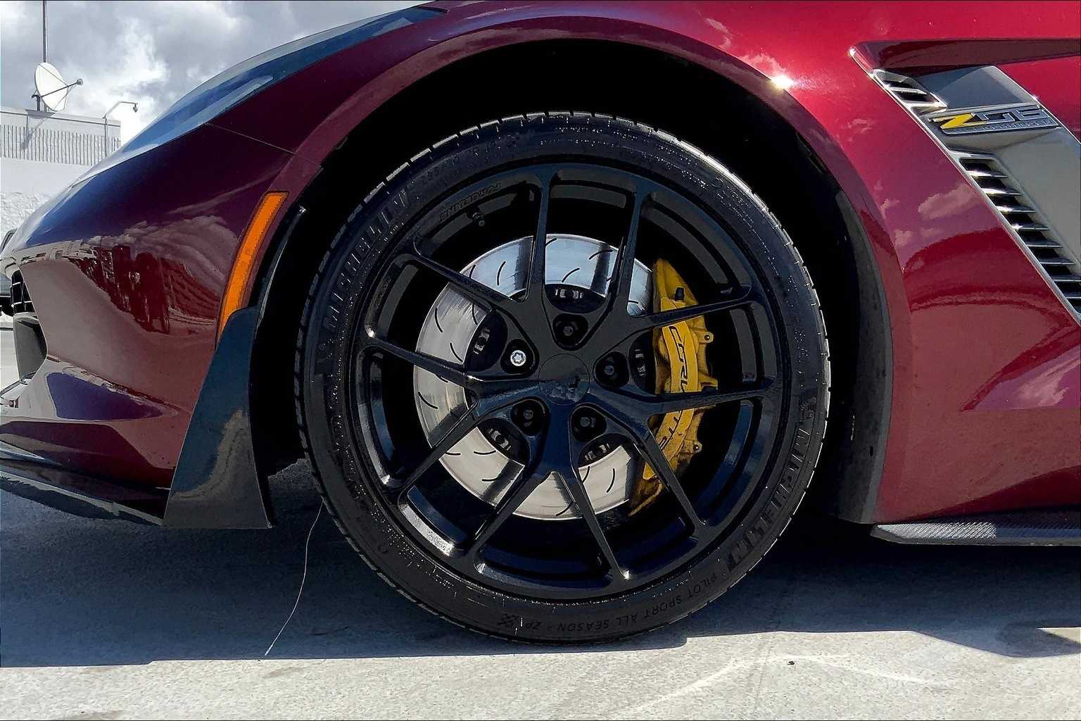 Thumbnail: 2017 Chevrolet Corvette - 8