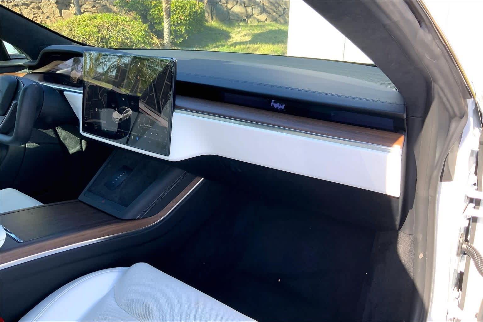 Thumbnail: 2022 Tesla Model S - 23