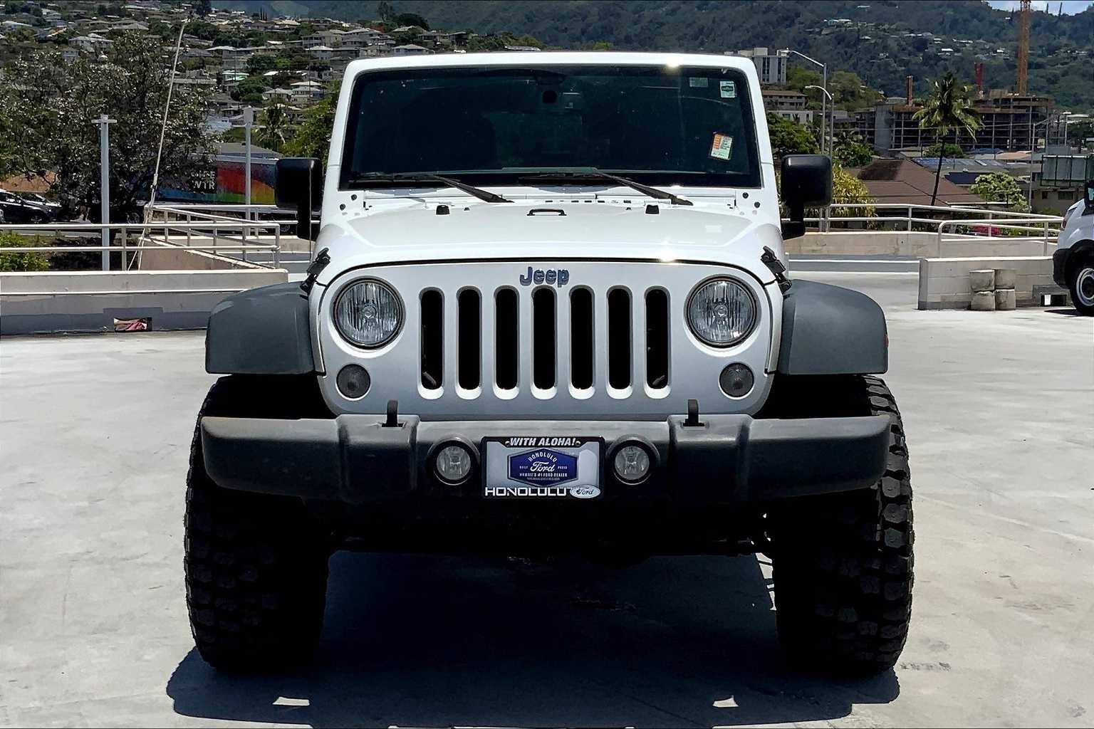 Thumbnail: 2016 Jeep Wrangler - 6