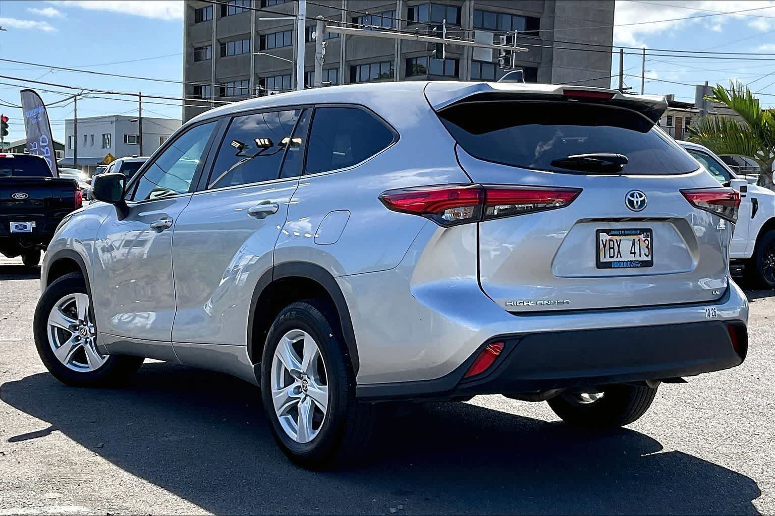 Thumbnail: 2023 Toyota Highlander - 4