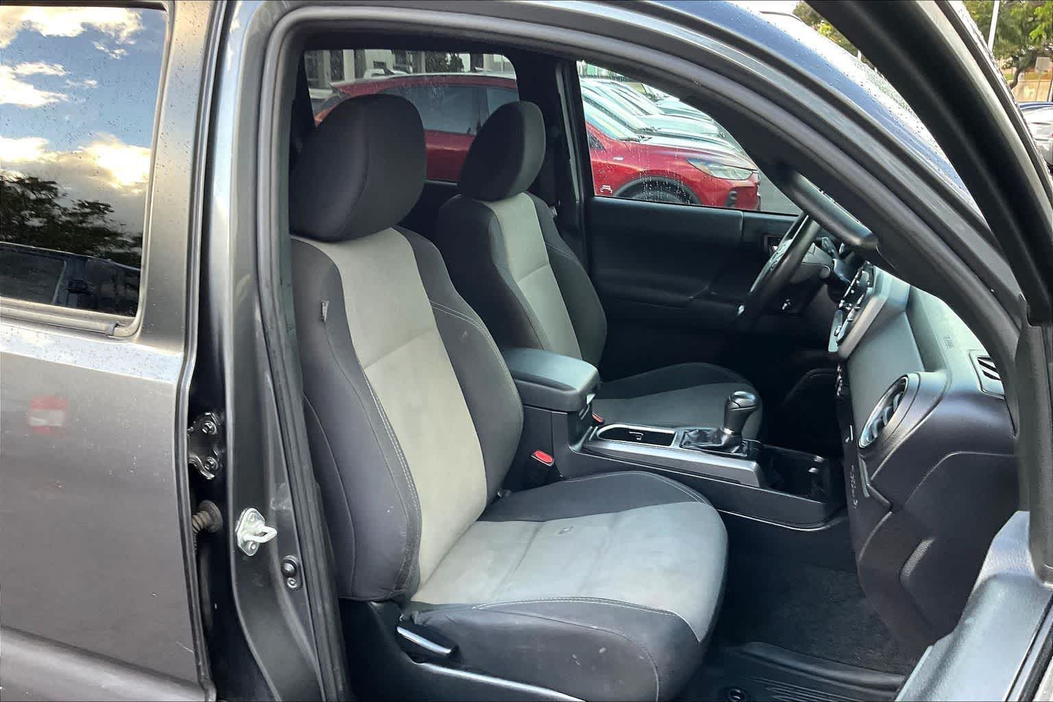 Thumbnail: 2021 Toyota Tacoma - 13