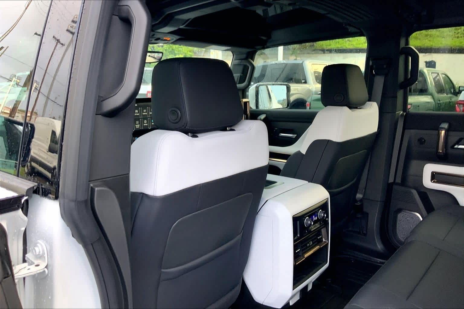 Thumbnail: 2025 GMC Hummer EV - 12