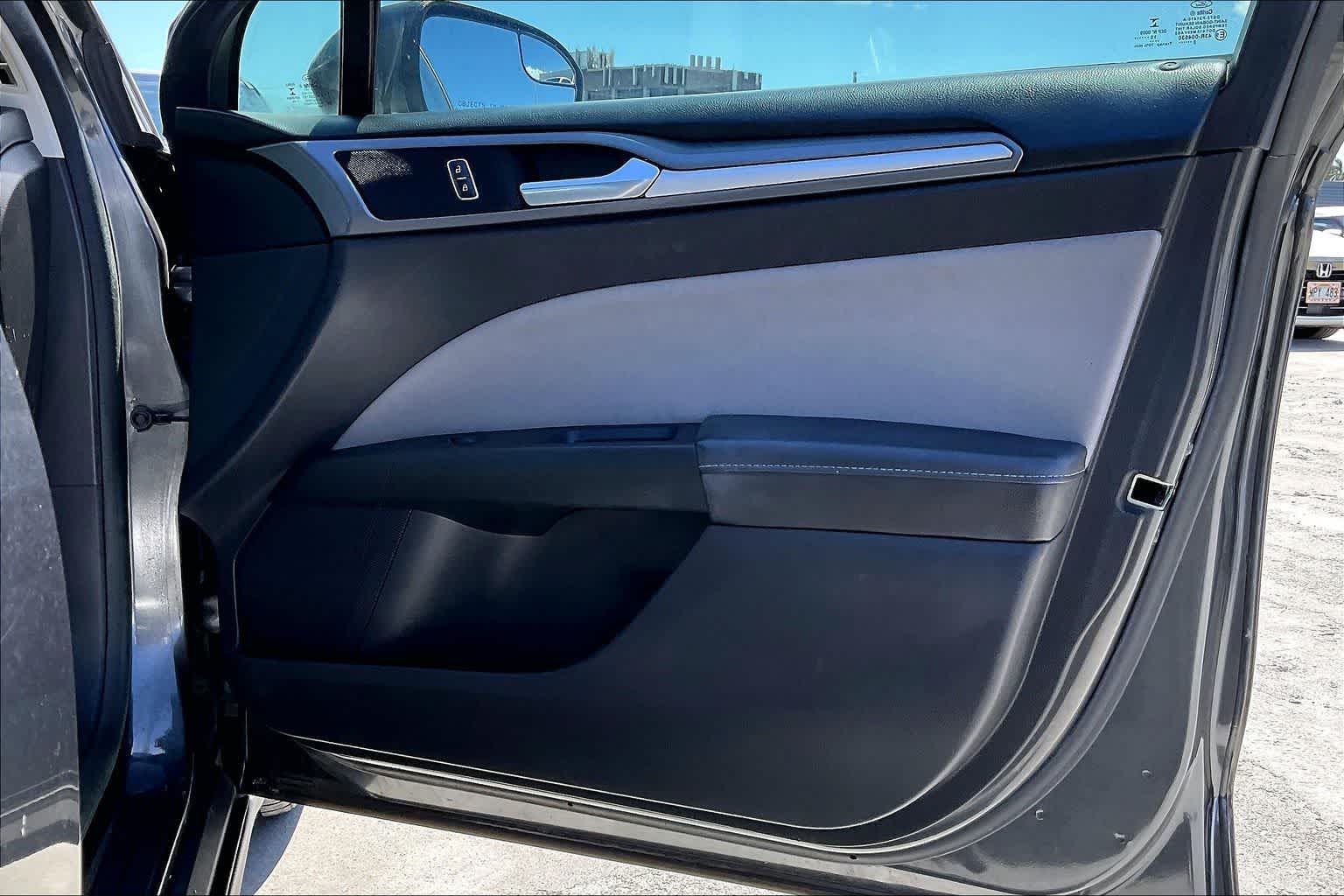 Thumbnail: 2016 Ford Fusion - 27