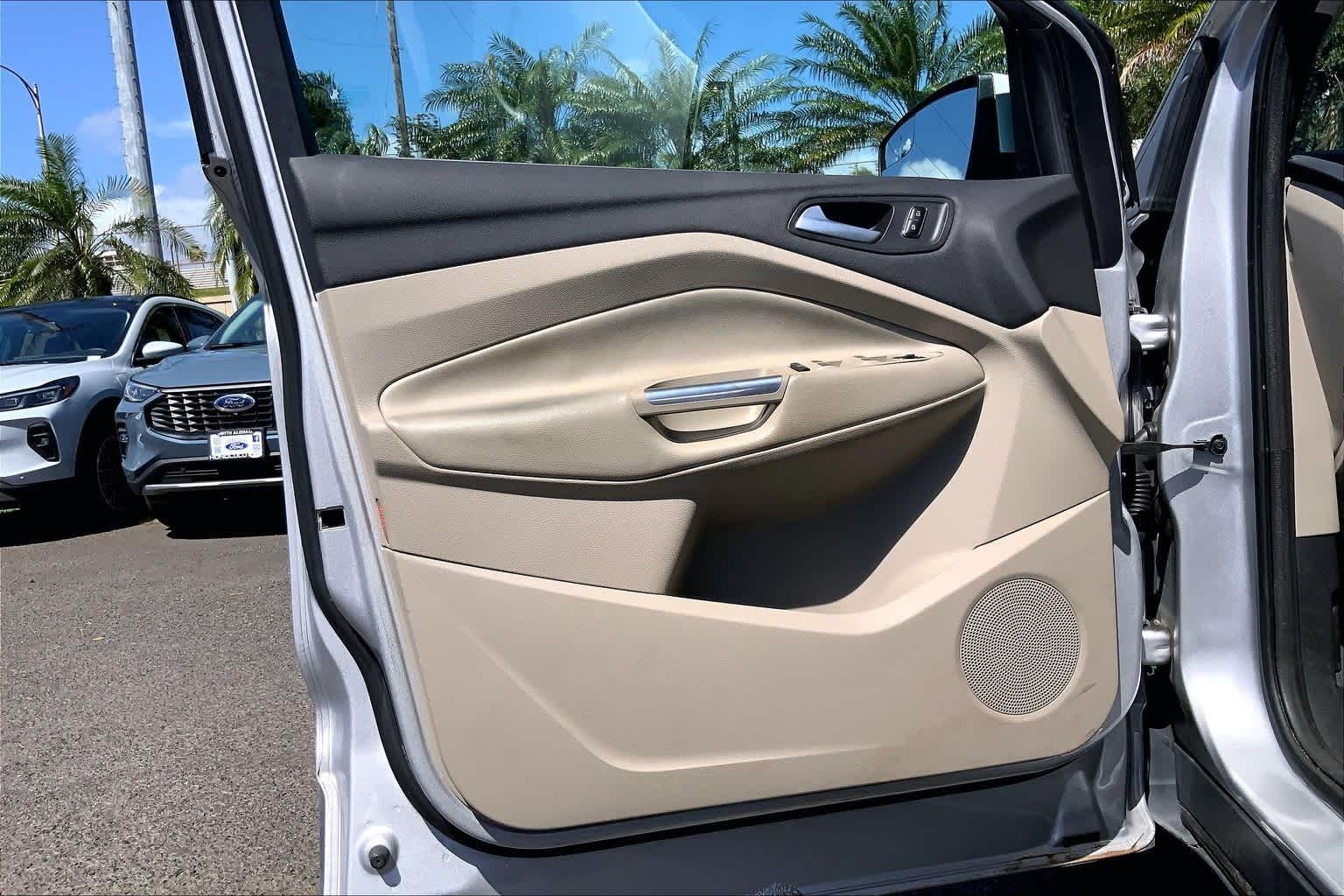 Thumbnail: 2016 Ford Escape - 27