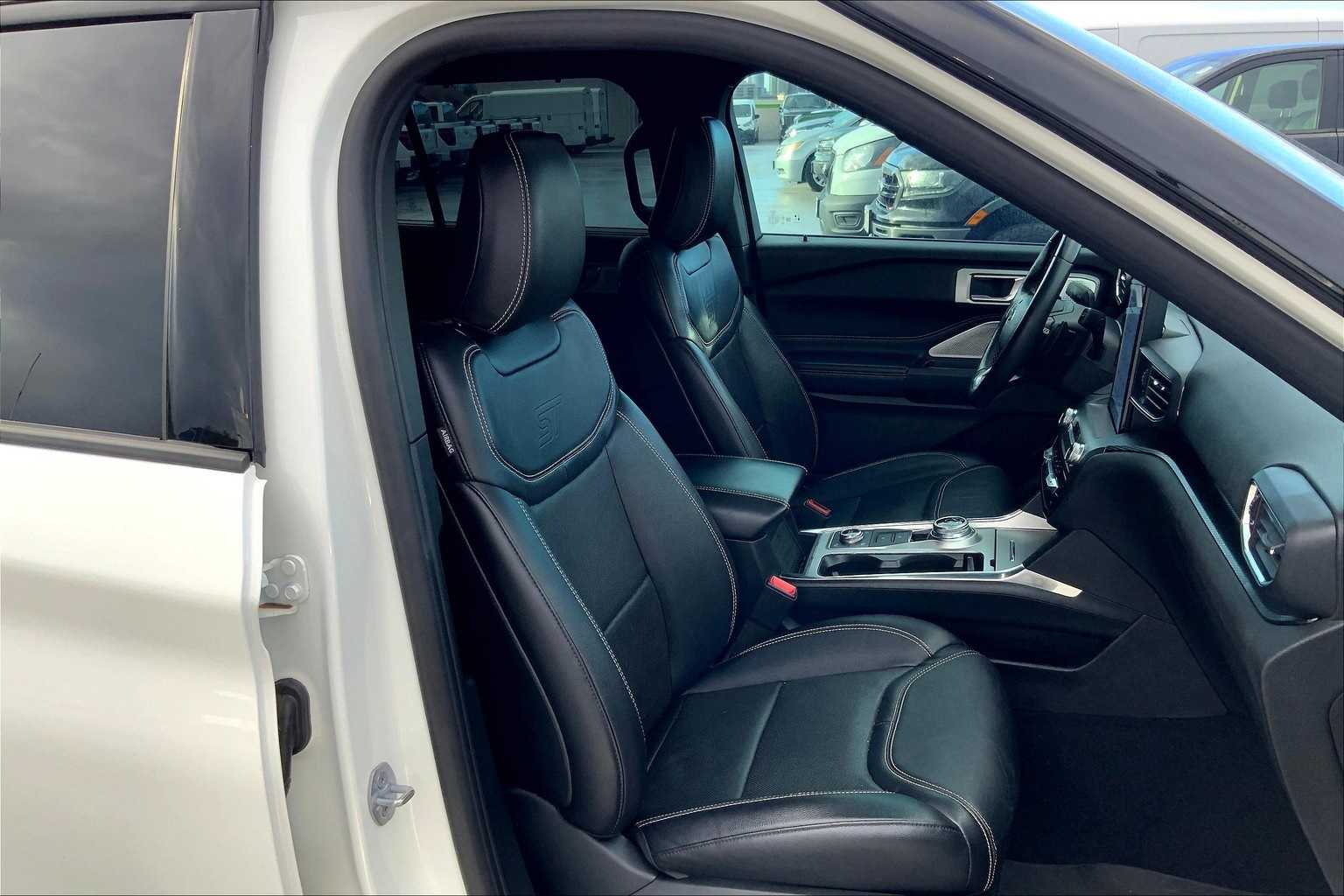 Thumbnail: 2020 Ford Explorer - 13