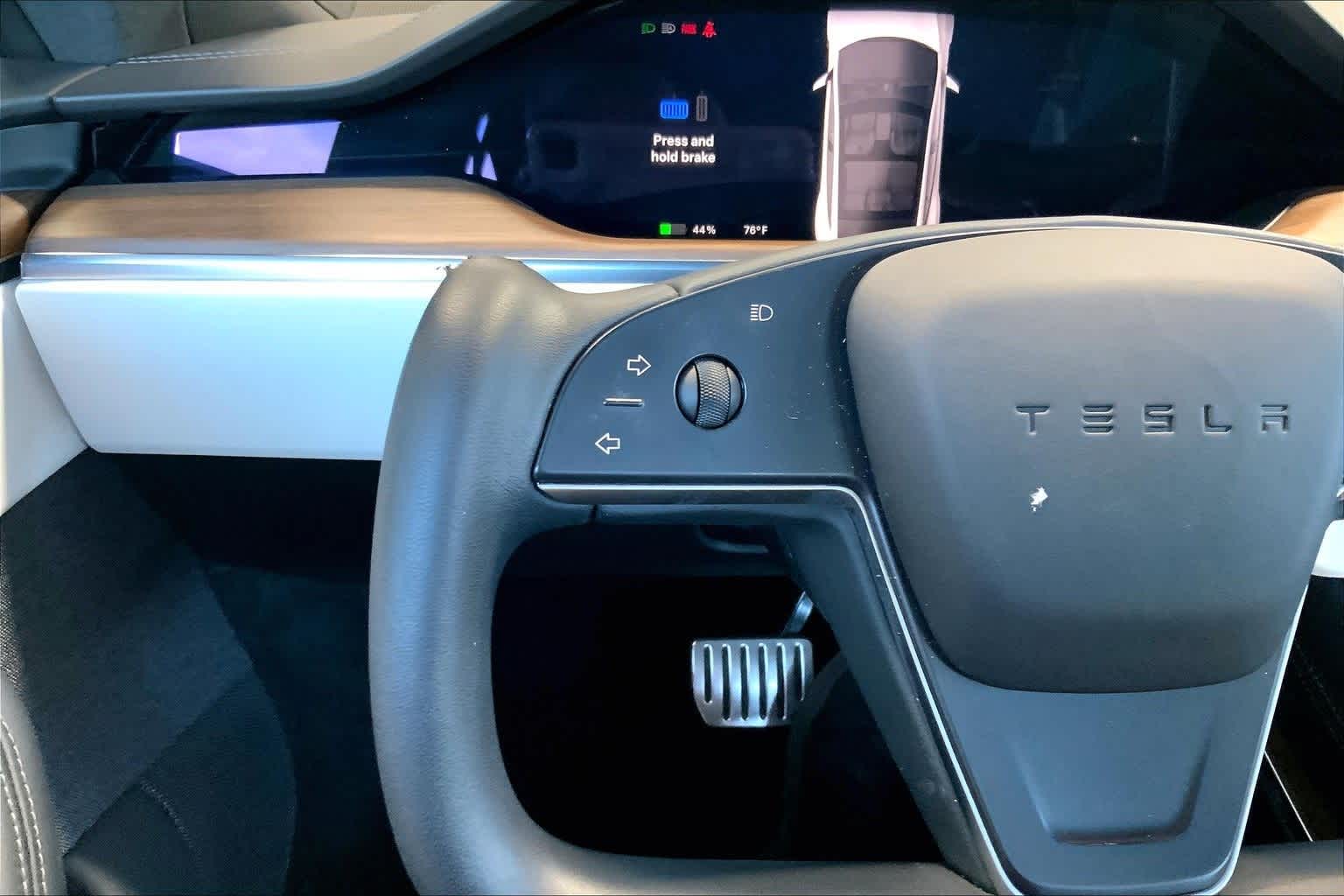 Thumbnail: 2022 Tesla Model S - 24