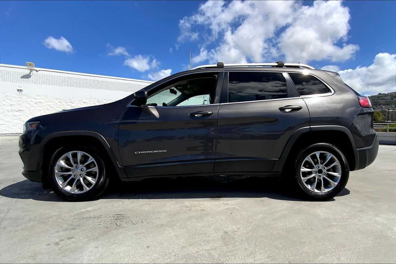 2019 Jeep Cherokee Latitude photo 3