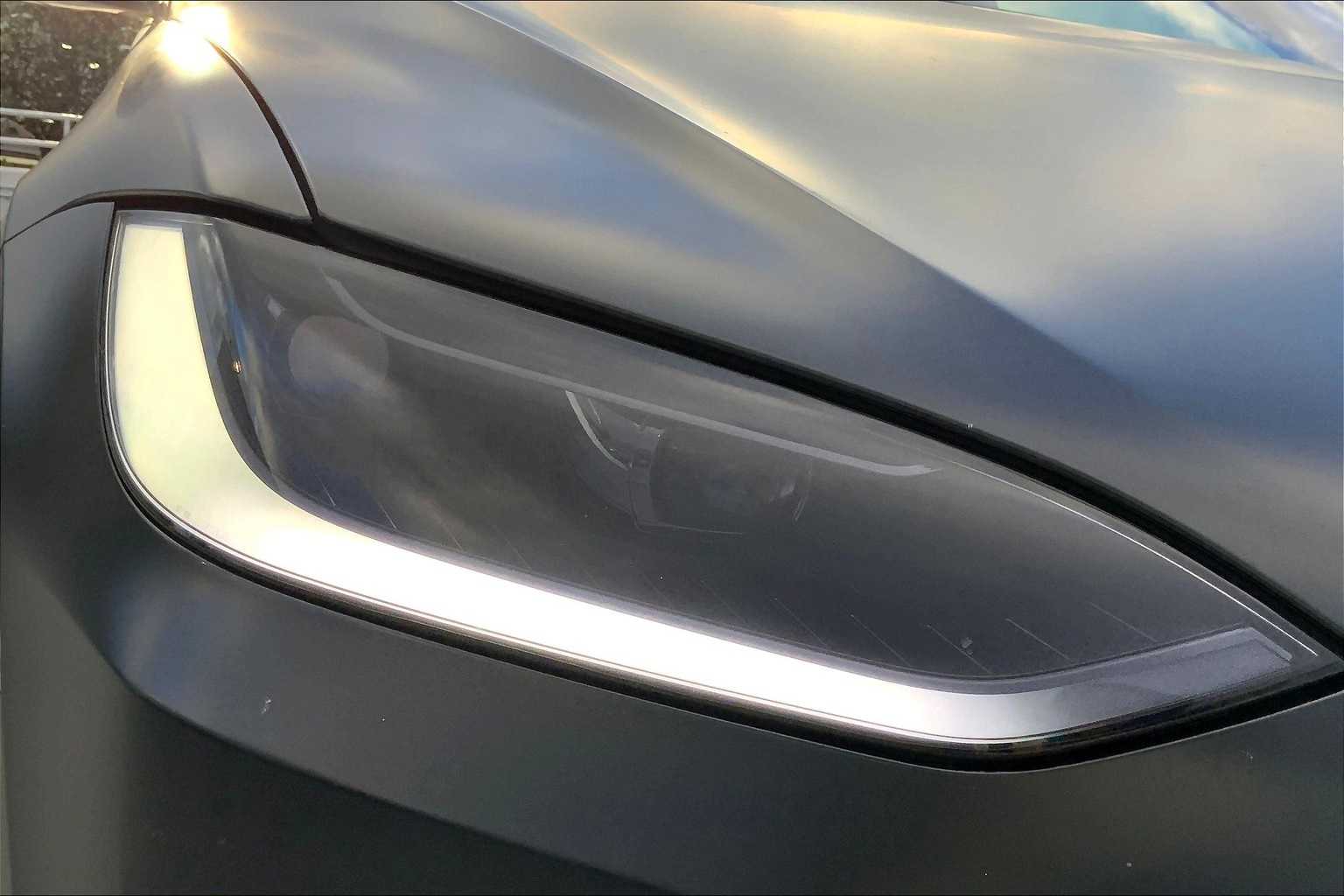Thumbnail: 2023 Tesla Model X - 31
