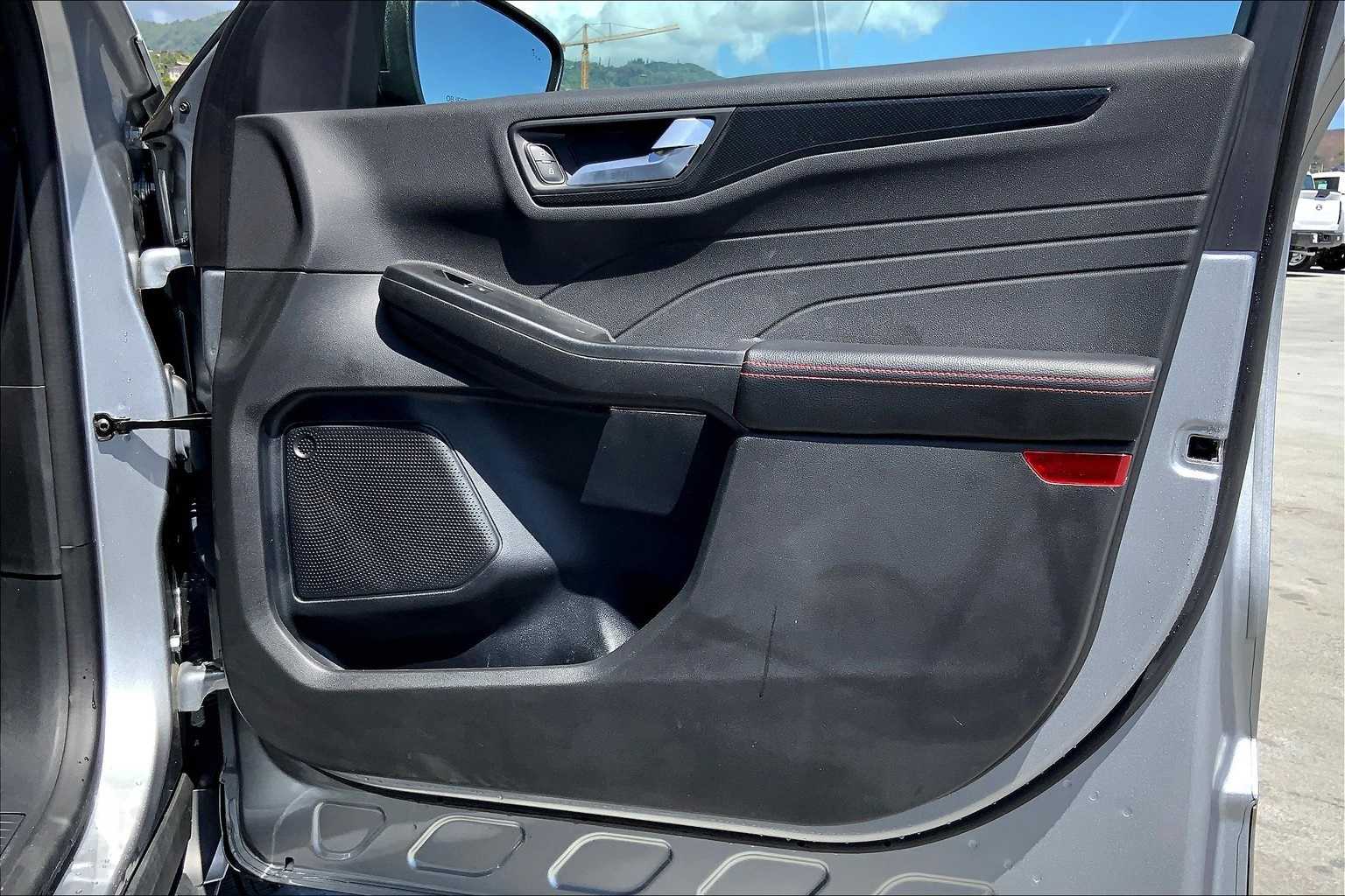 Thumbnail: 2023 Ford Escape - 28