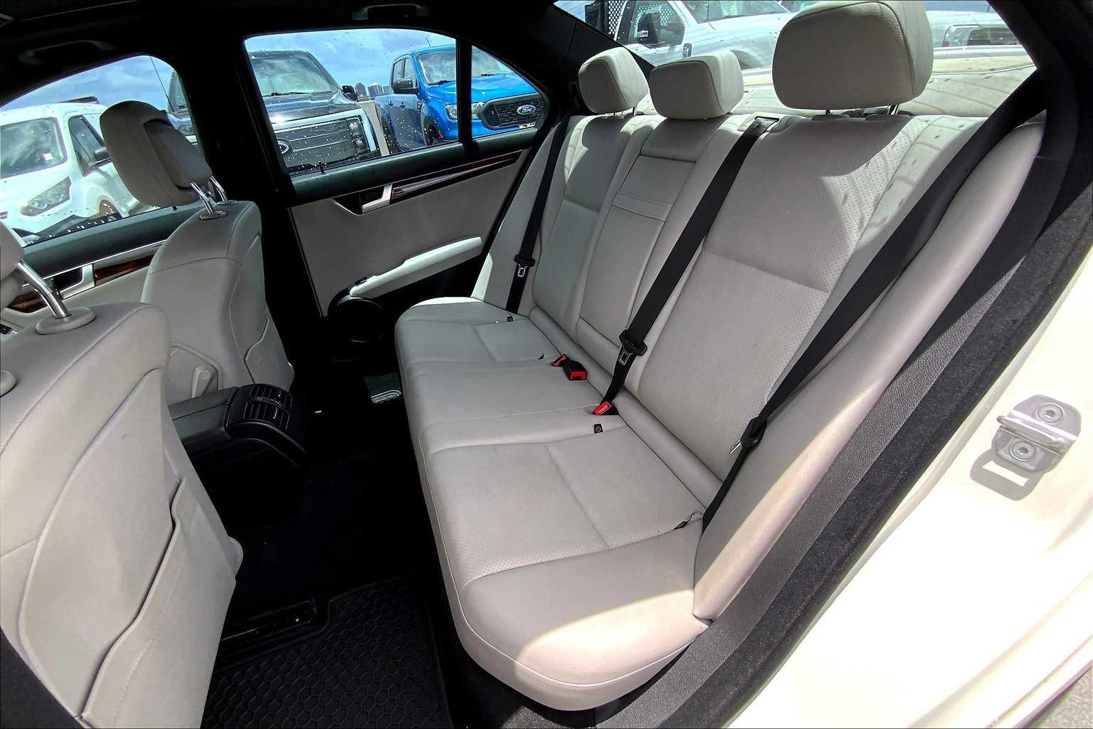 Thumbnail: 2012 Mercedes-Benz C-Class - 29