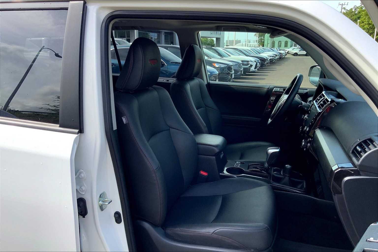 Thumbnail: 2022 Toyota 4Runner - 13