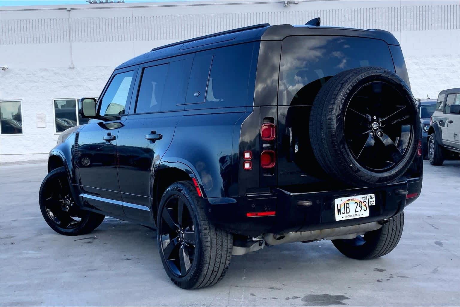 Thumbnail: 2022 Land Rover Defender - 4