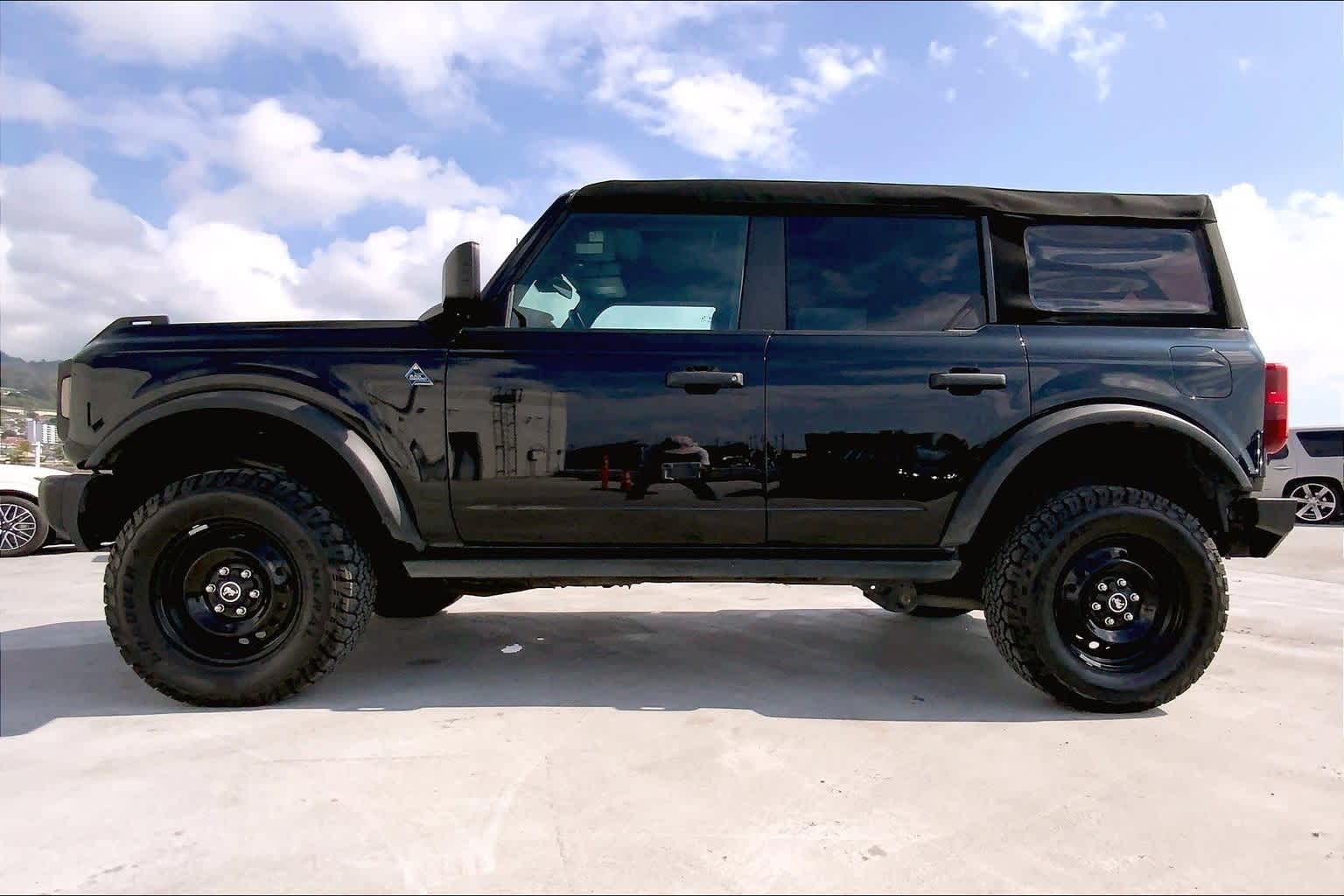 Thumbnail: 2023 Ford Bronco - 3