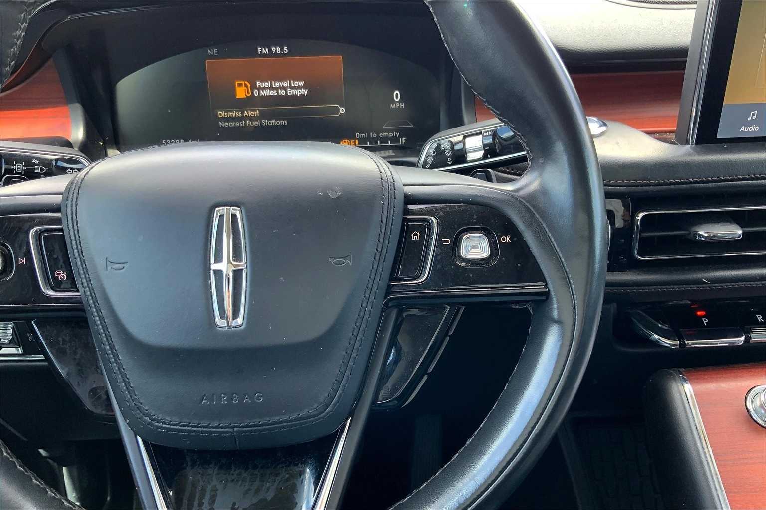 Thumbnail: 2022 Lincoln Aviator - 25