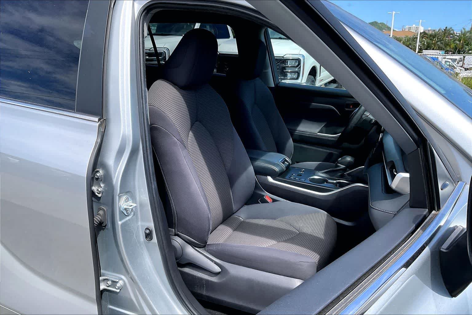 Thumbnail: 2023 Toyota Highlander - 13