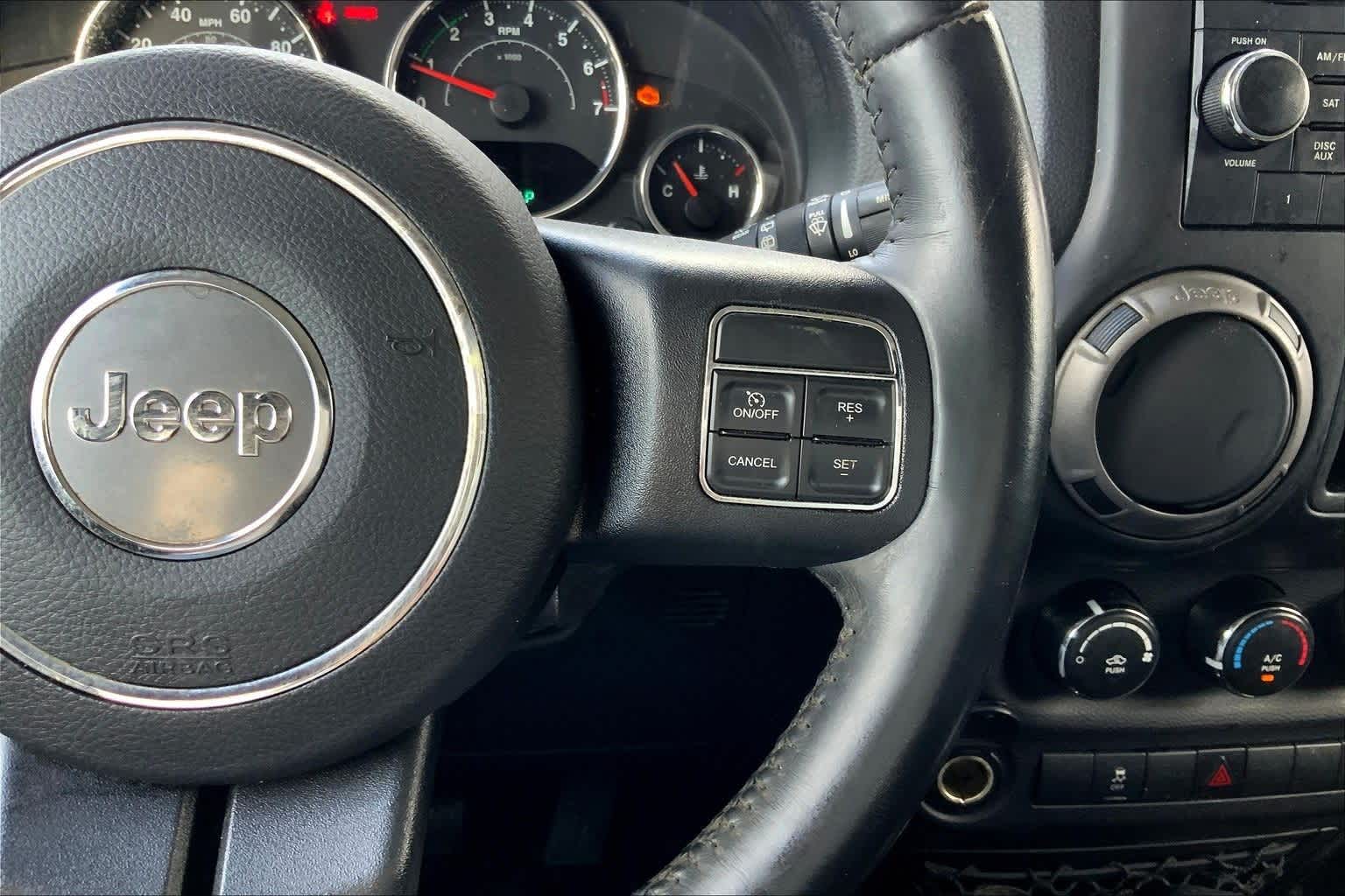 Thumbnail: 2015 Jeep Wrangler - 25