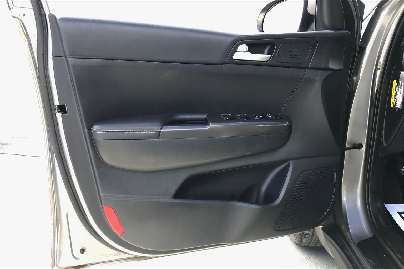 Thumbnail: 2017 Kia Sportage - 22