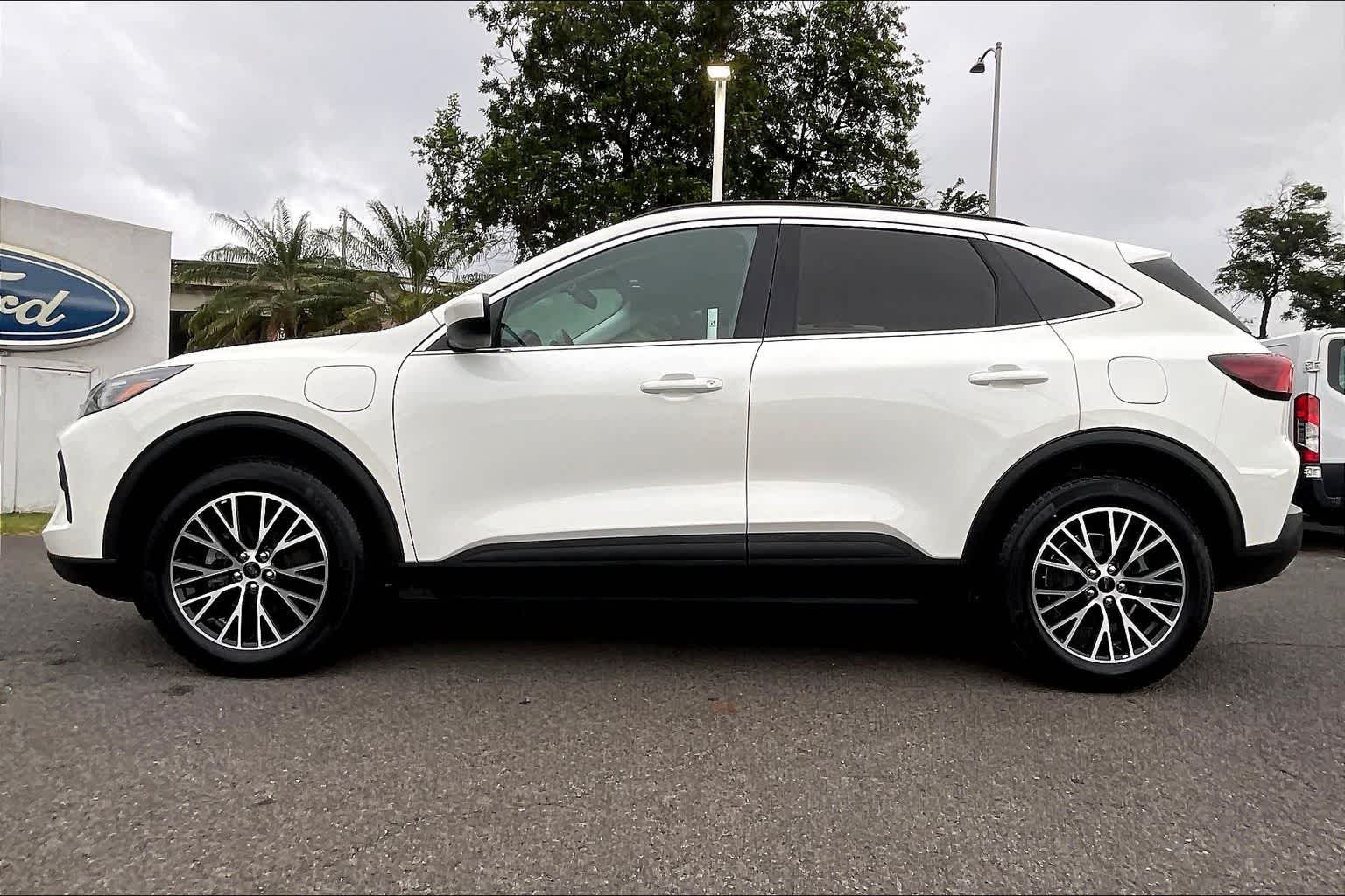 Thumbnail: 2025 Ford Escape - 3