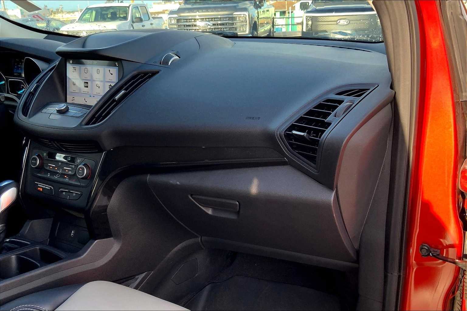 Thumbnail: 2019 Ford Escape - 23