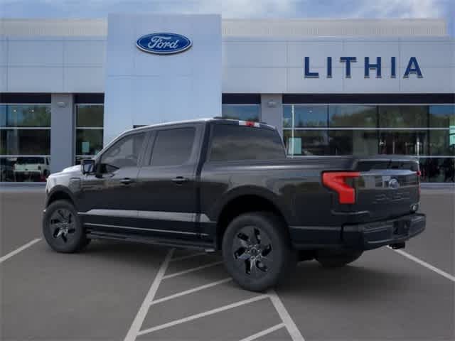 2023 Ford F-150 Lightning XLT photo 4