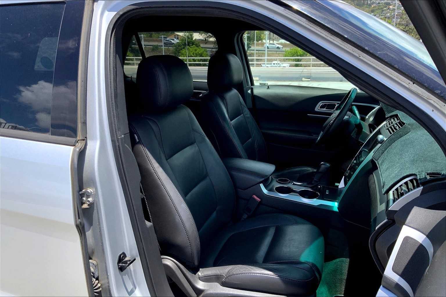 Thumbnail: 2015 Ford Explorer - 13