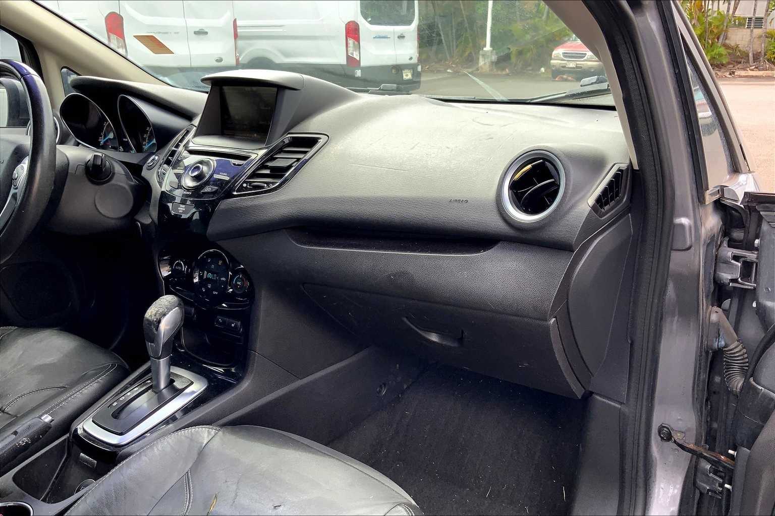 Thumbnail: 2014 Ford Fiesta - 23
