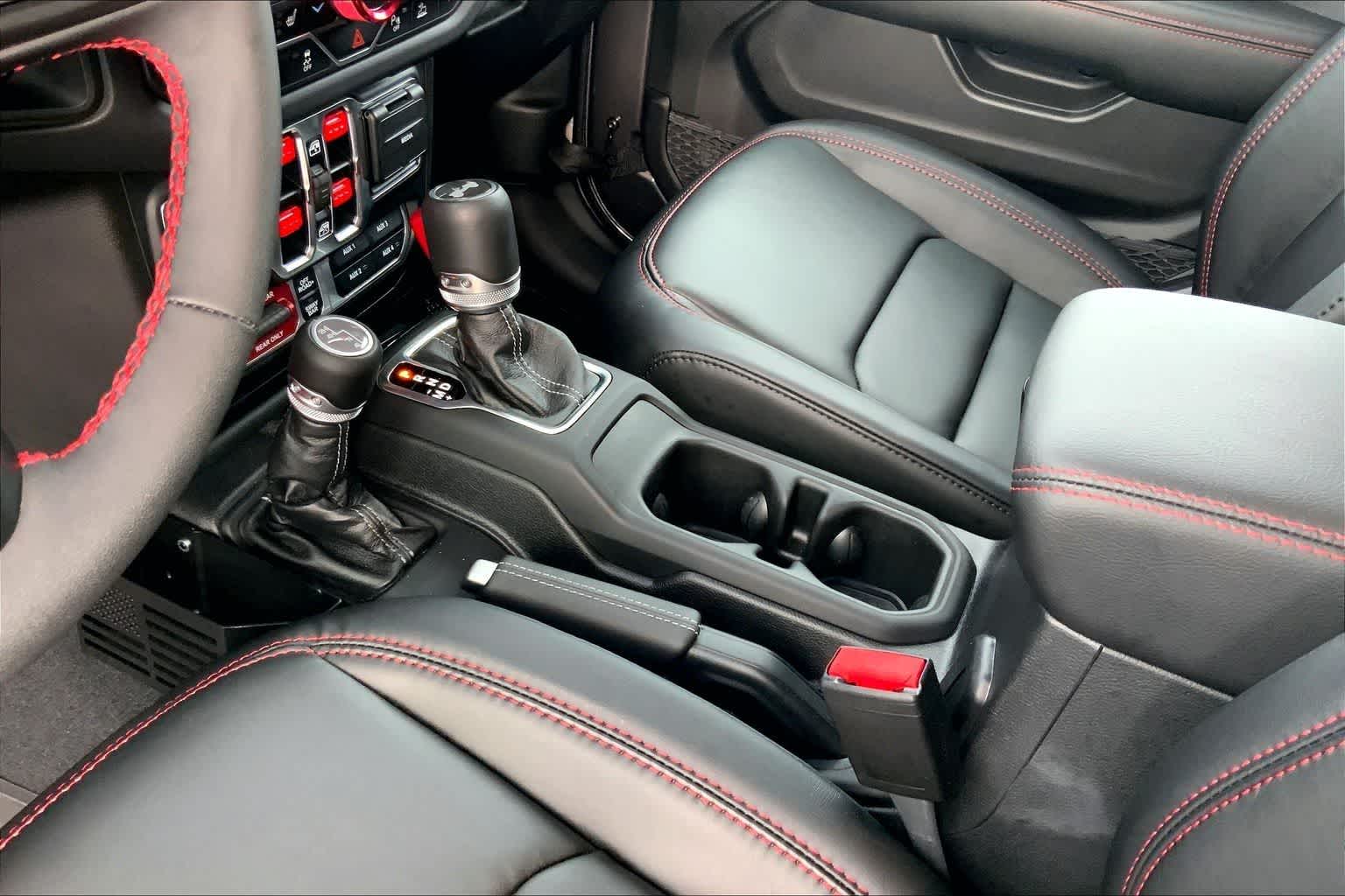 Thumbnail: 2024 Jeep Wrangler - 16