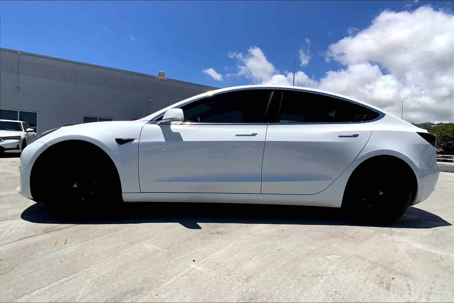 Thumbnail: 2019 Tesla Model 3 - 3
