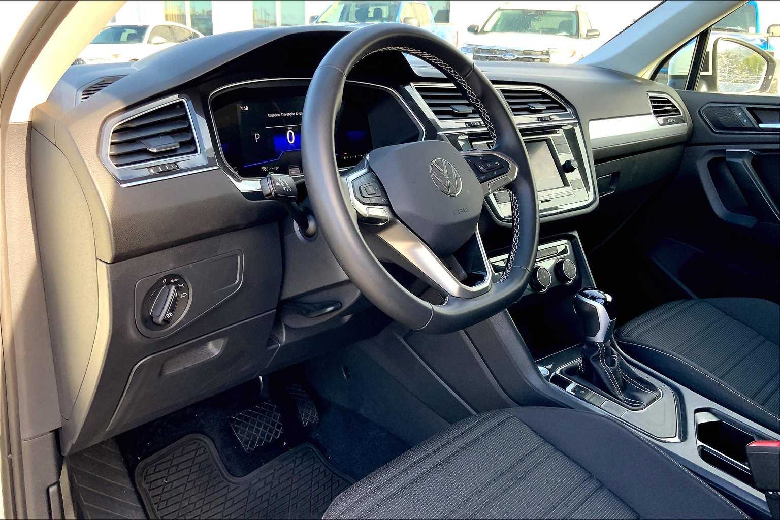 Thumbnail: 2024 Volkswagen Tiguan - 2