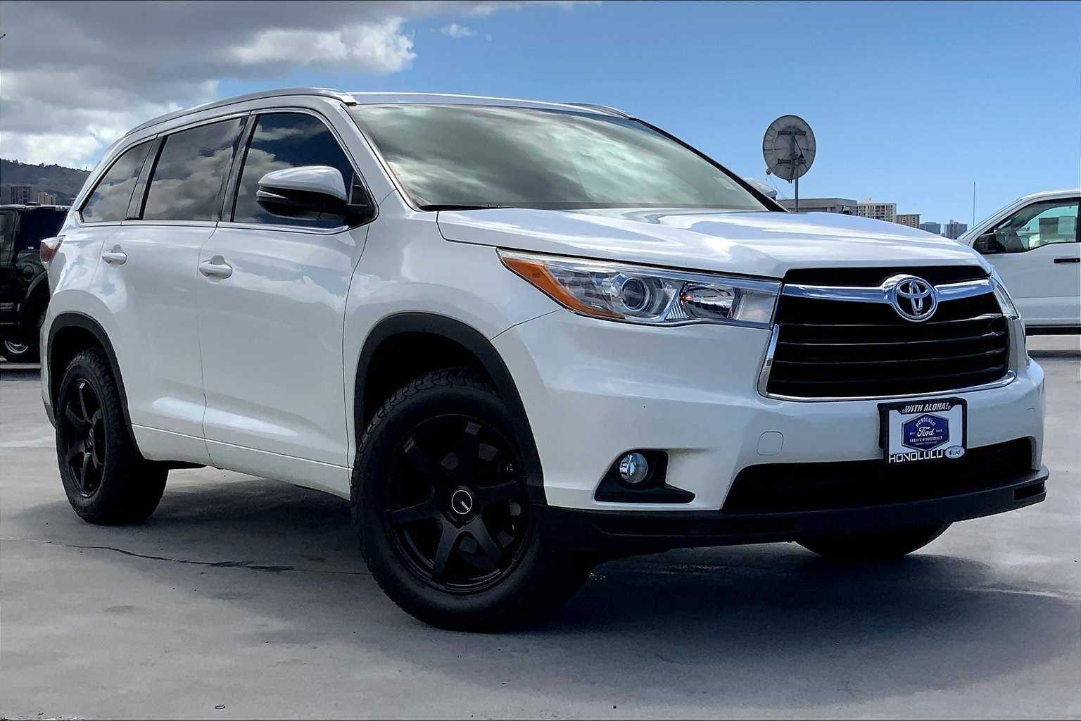 Thumbnail: 2016 Toyota Highlander - 21