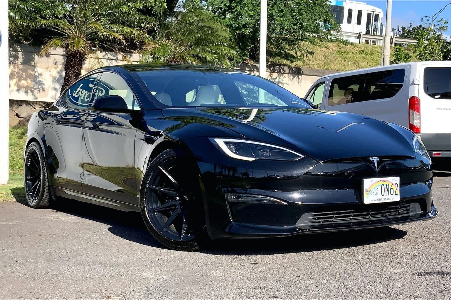Thumbnail: 2022 Tesla Model S - 21