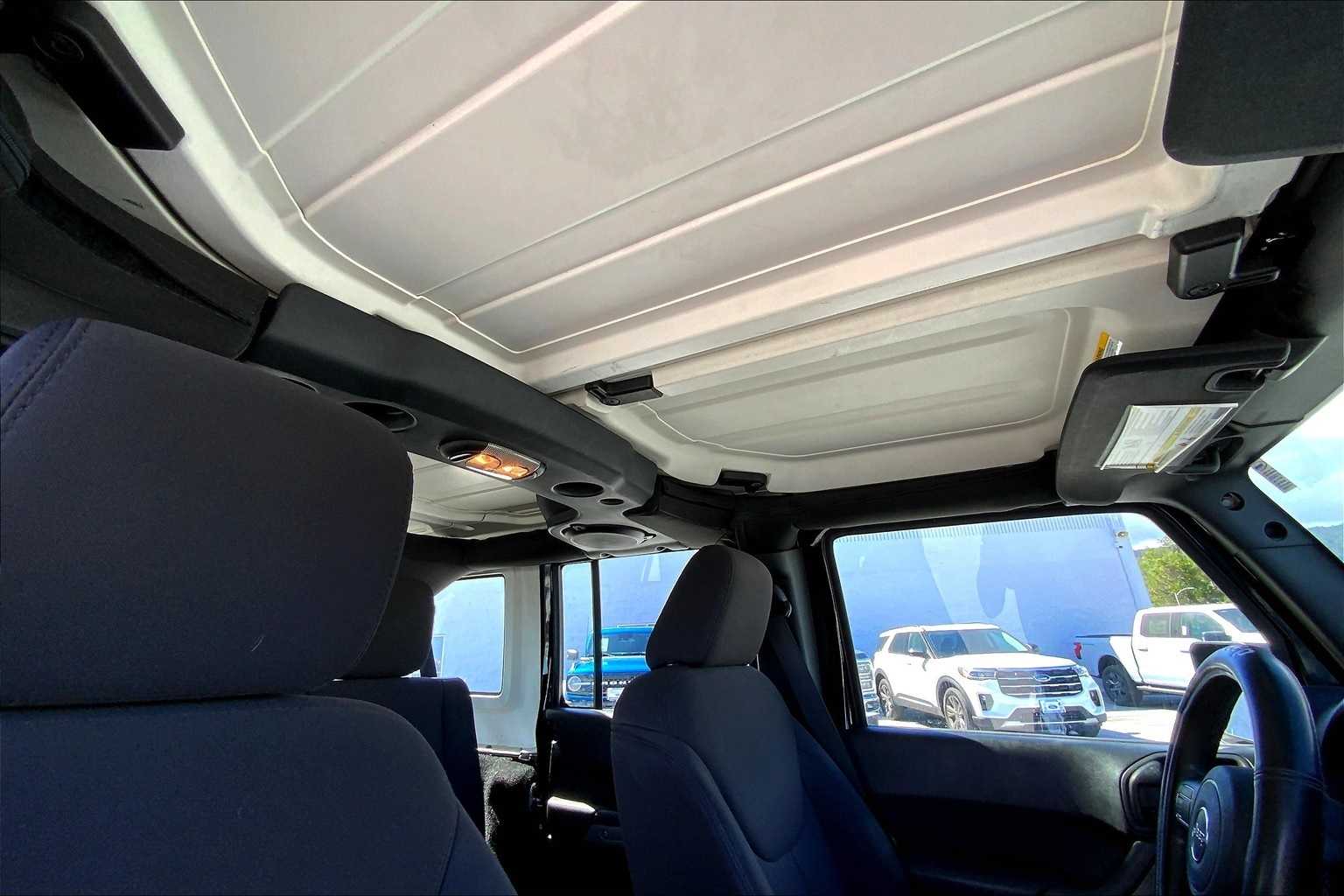 Thumbnail: 2013 Jeep Wrangler - 30