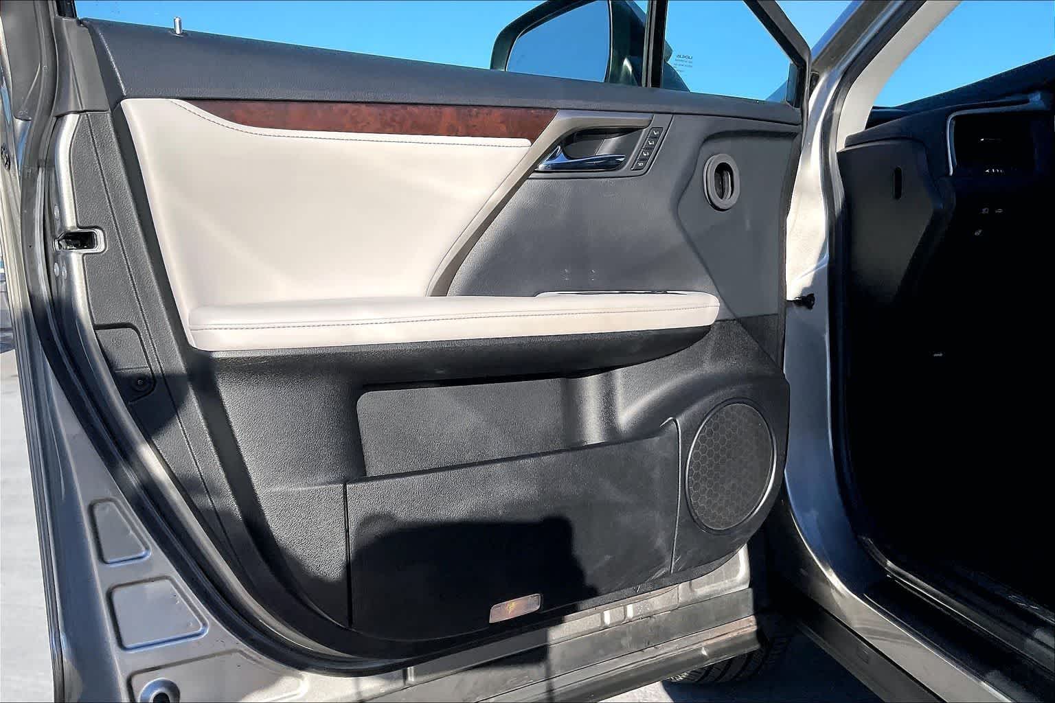 Thumbnail: 2020 Lexus RX - 27