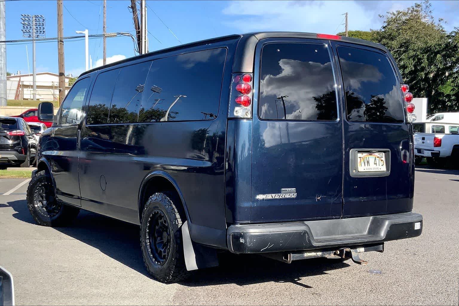 Thumbnail: 2011 Chevrolet Express - 4