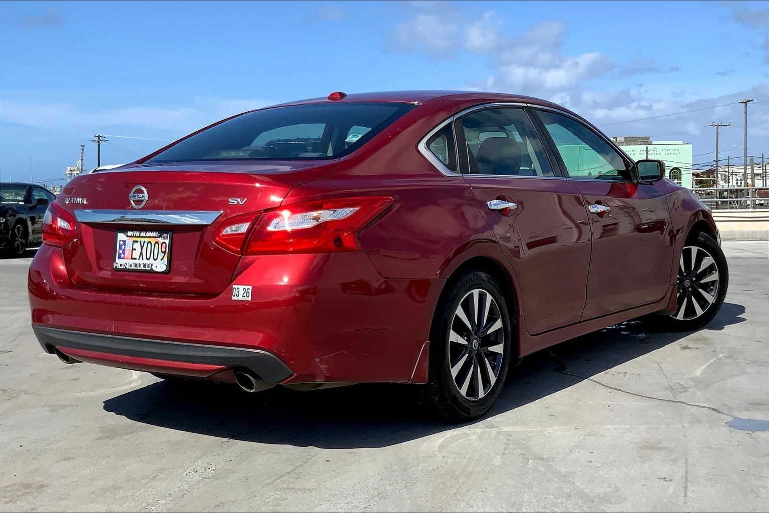 Thumbnail: 2016 Nissan Altima - 22