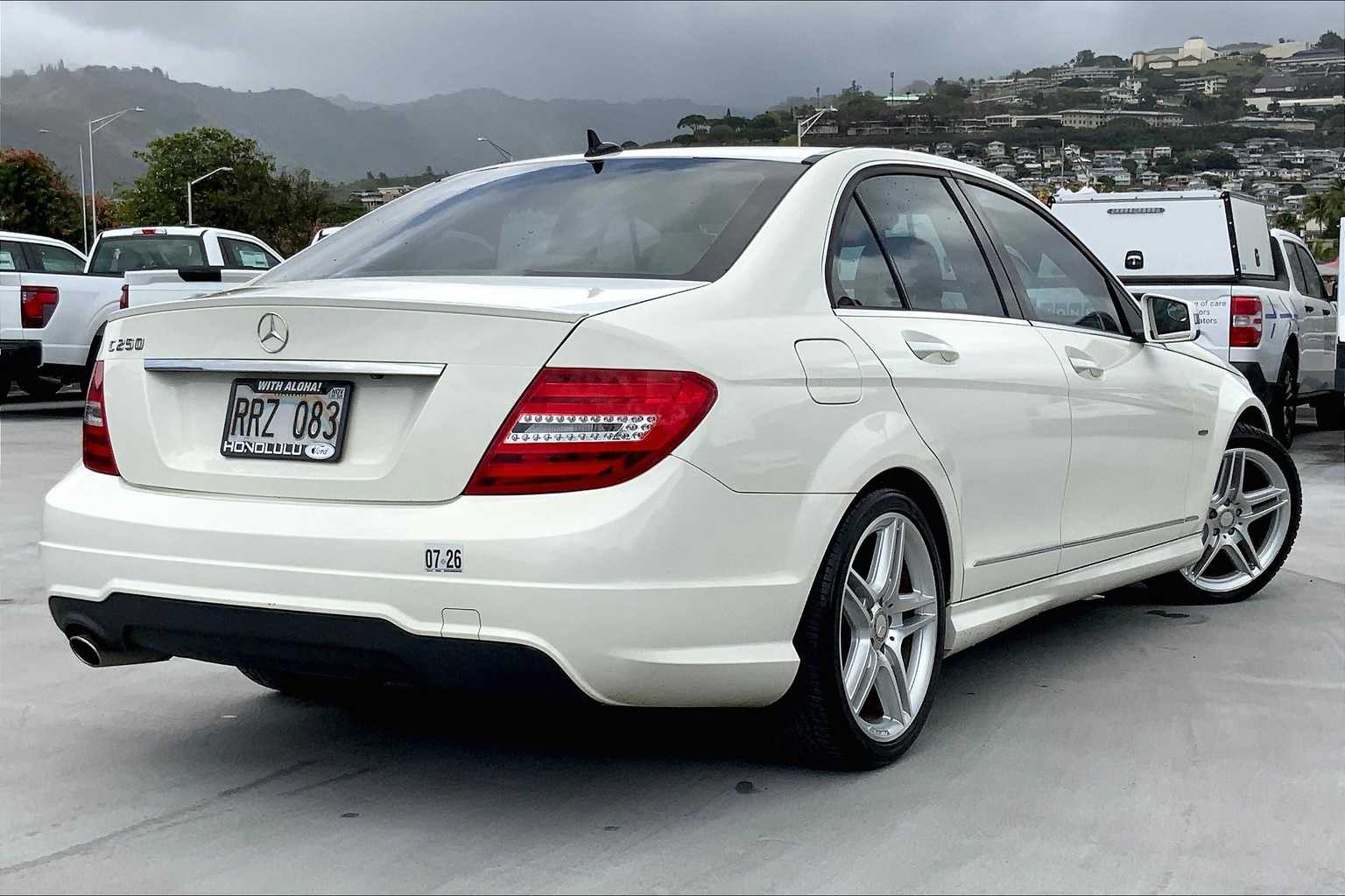 Thumbnail: 2012 Mercedes-Benz C-Class - 22