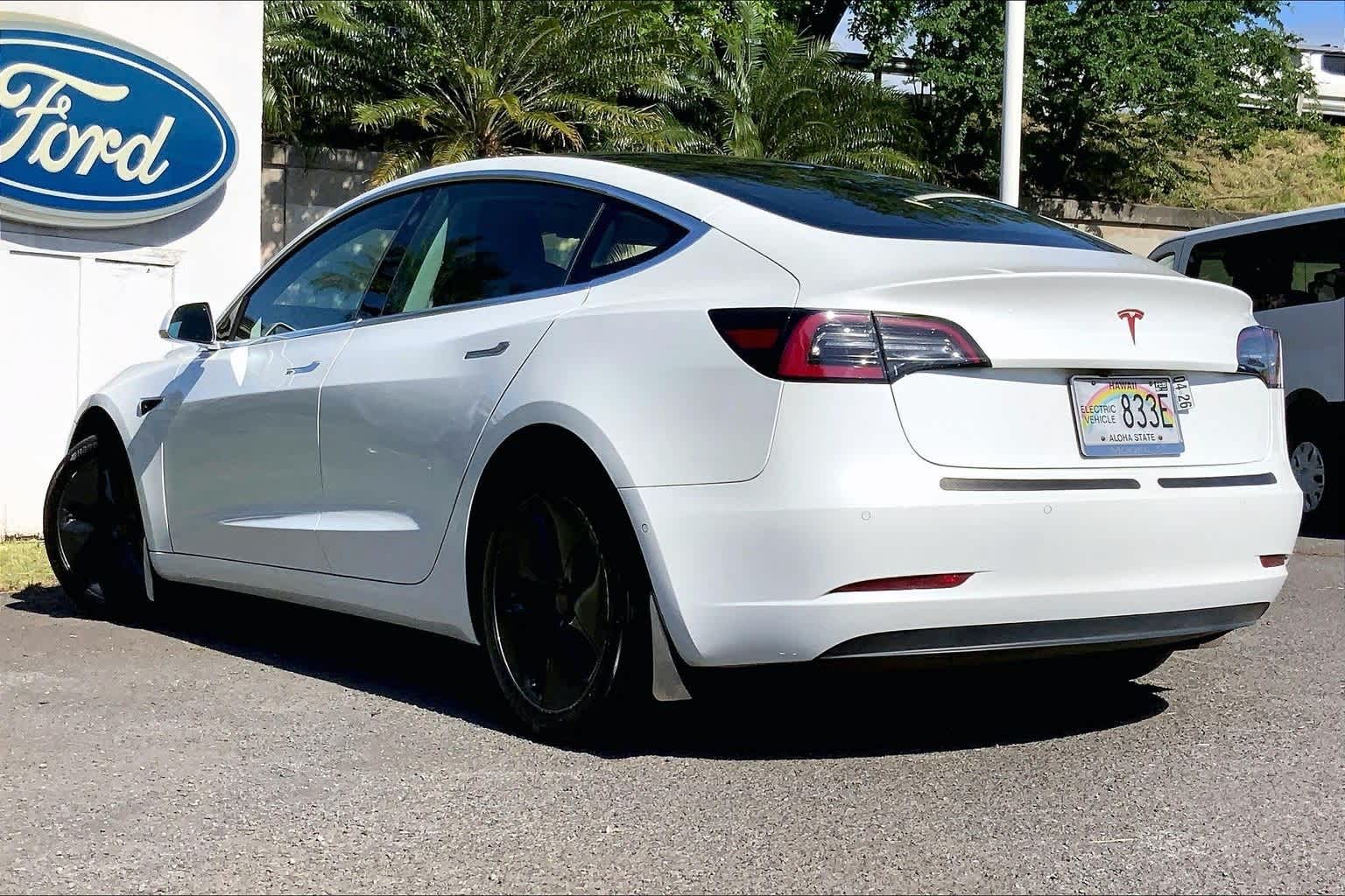 Thumbnail: 2019 Tesla Model 3 - 4