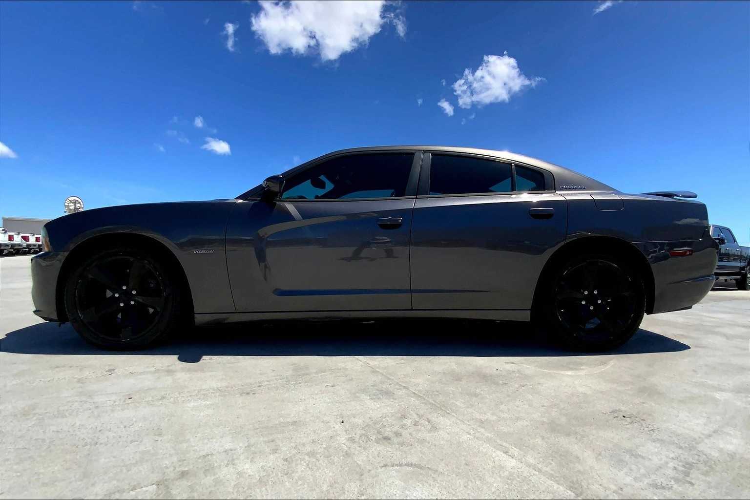 2014 Dodge Charger R/T photo 3