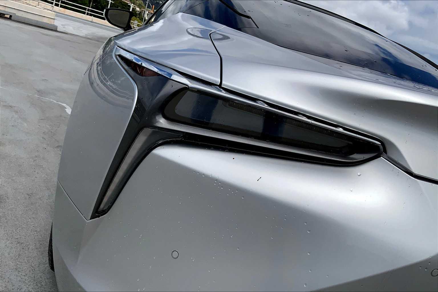 Thumbnail: 2018 Lexus LC - 31