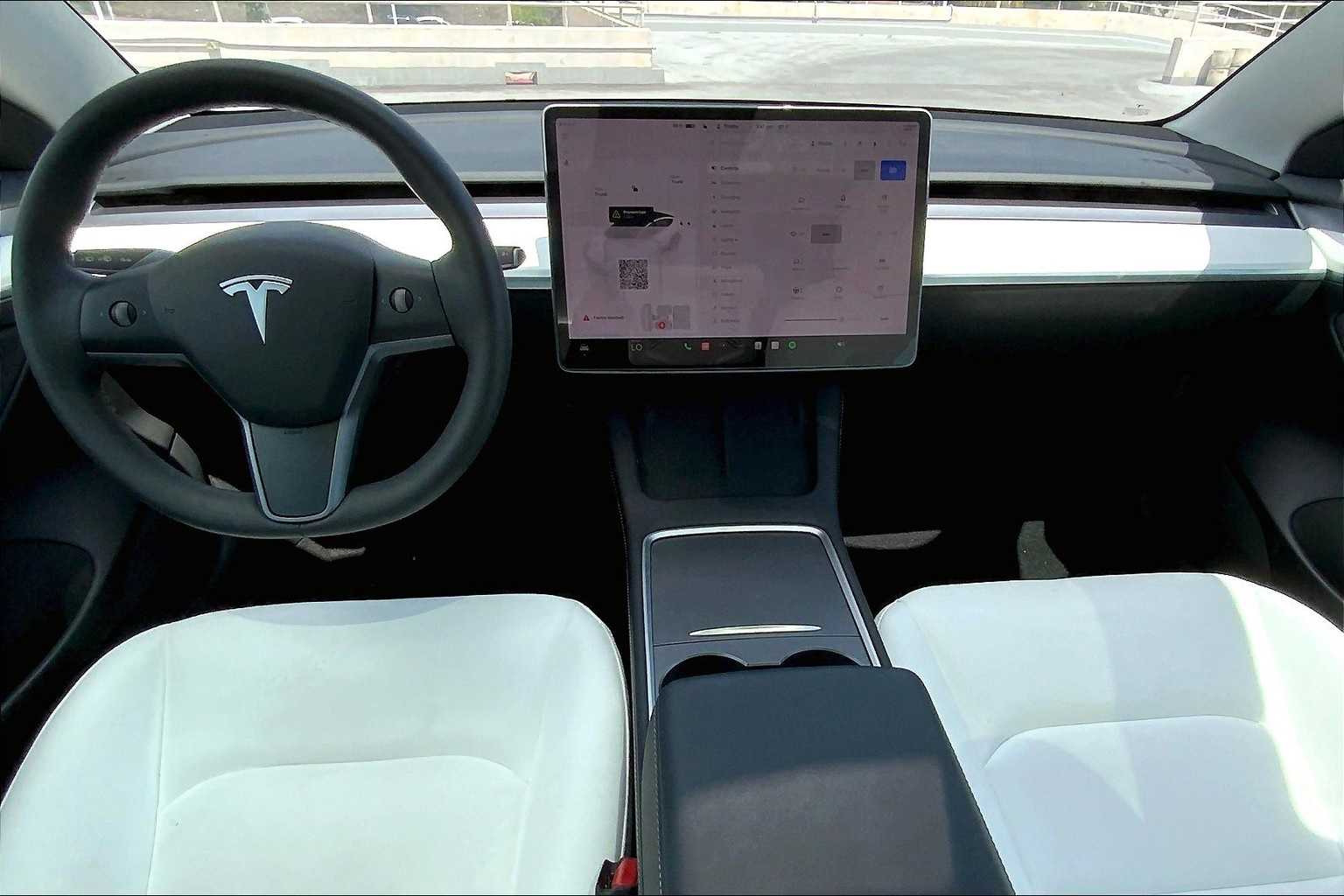 Thumbnail: 2022 Tesla Model 3 - 10