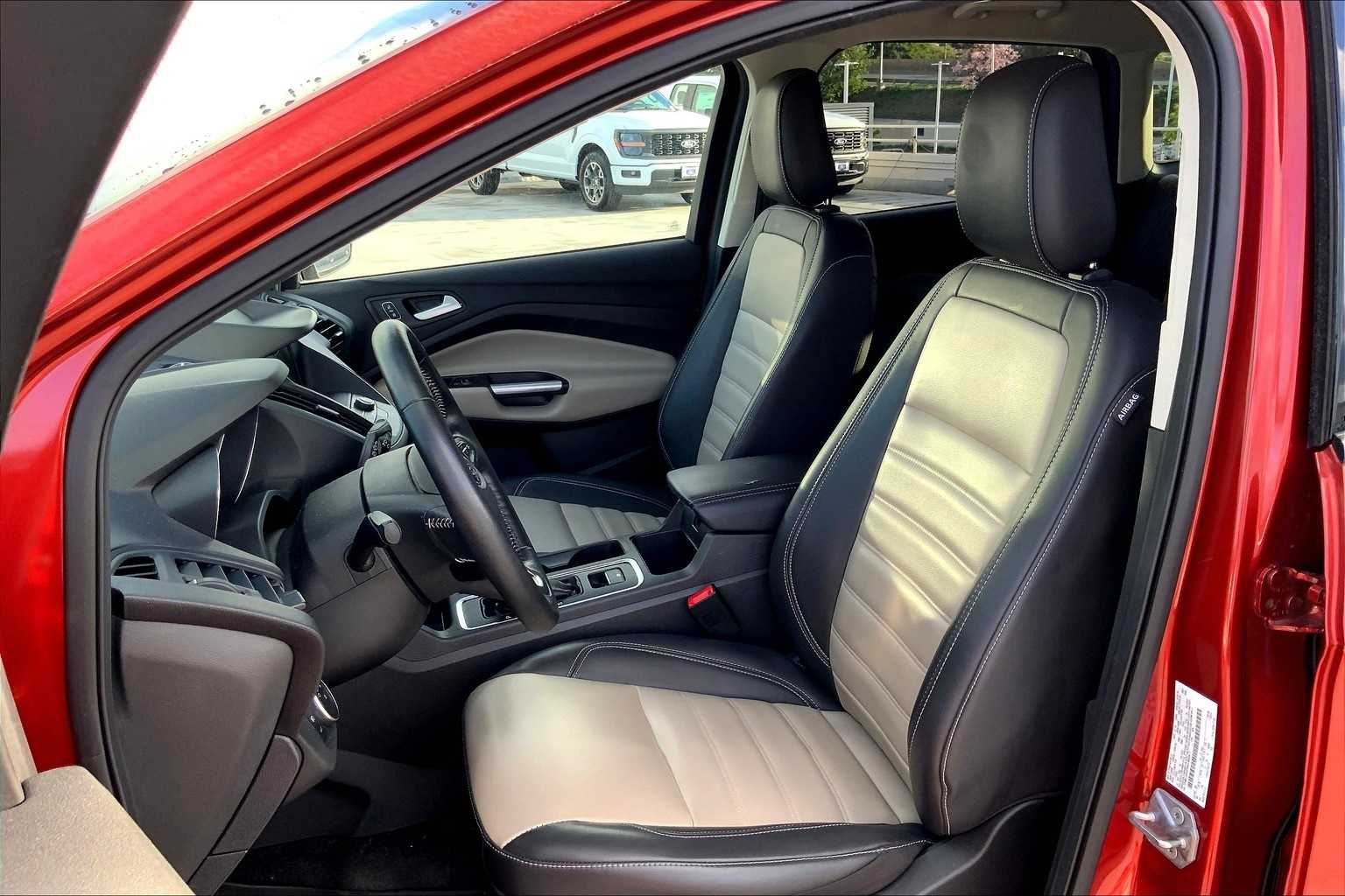Thumbnail: 2019 Ford Escape - 11