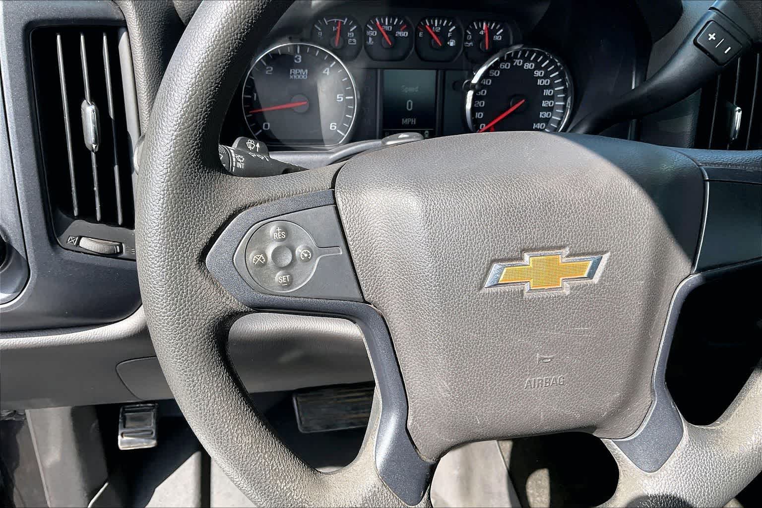 Thumbnail: 2015 Chevrolet Silverado 1500 - 24