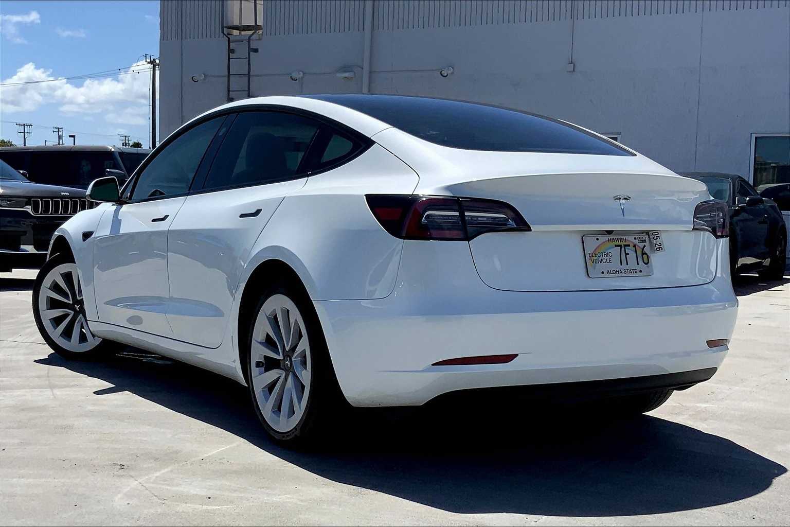 Thumbnail: 2023 Tesla Model 3 - 4