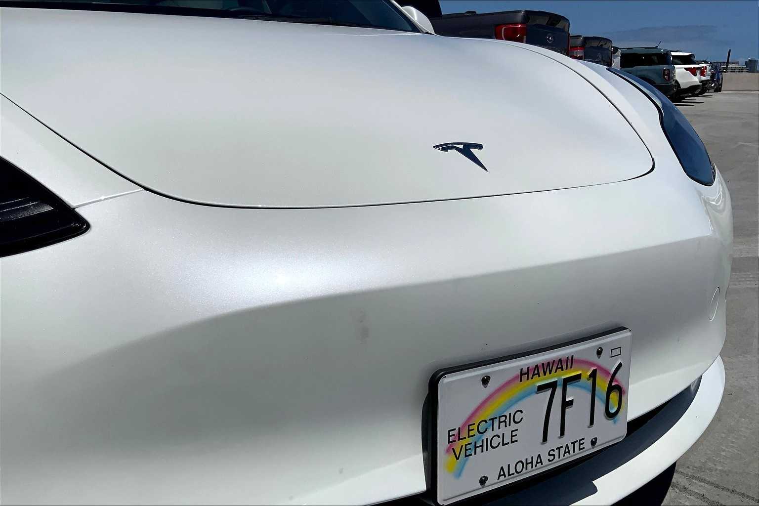 Thumbnail: 2023 Tesla Model 3 - 33