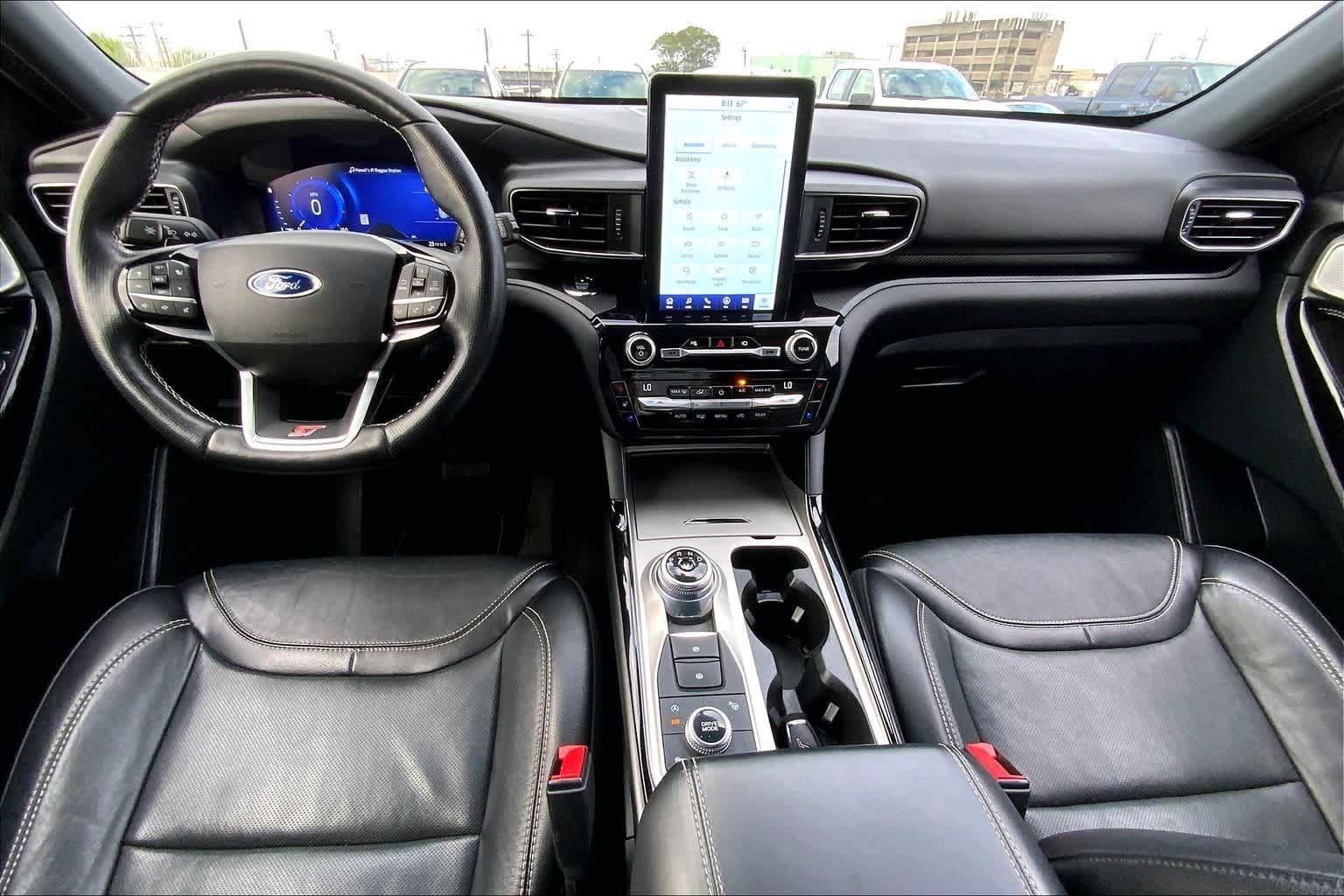 Thumbnail: 2021 Ford Explorer - 10