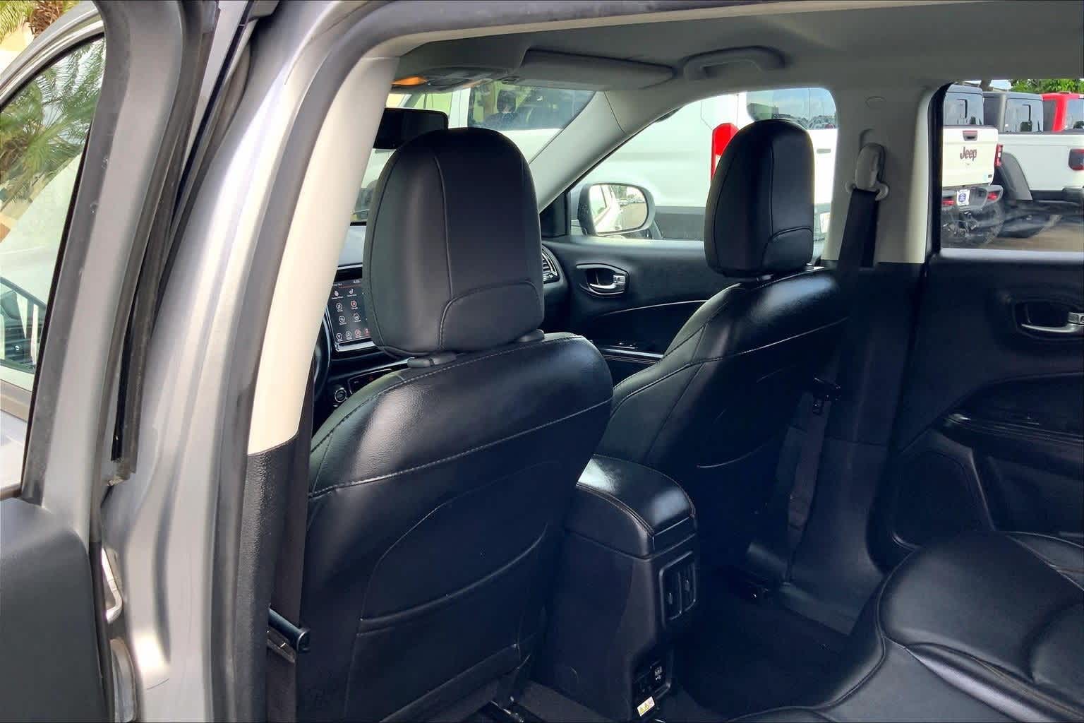 Thumbnail: 2020 Jeep Compass - 12